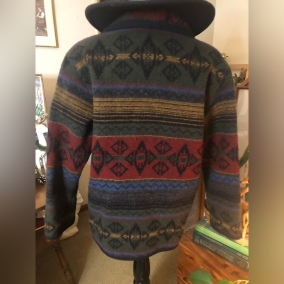 Vintage Woolrich Blanket Coat - Picture 7 of 11